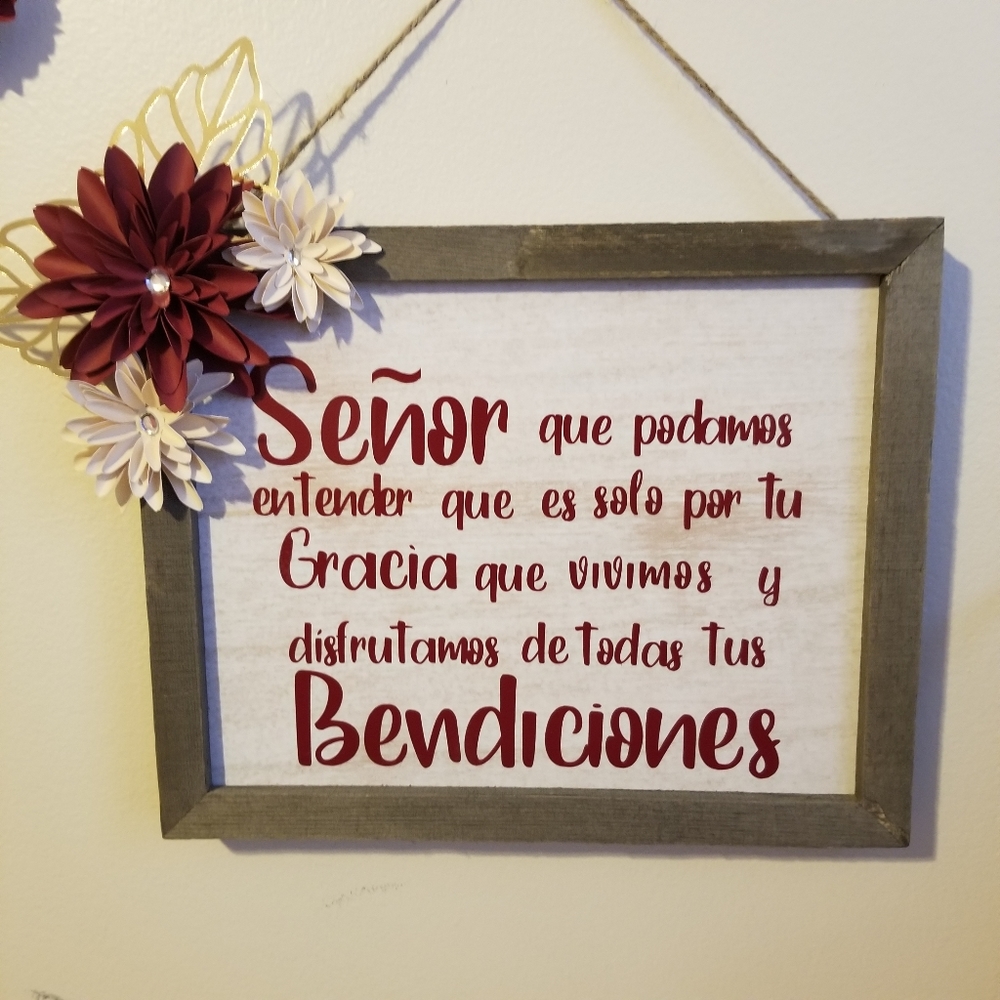 Decor - Picture 3 of 3